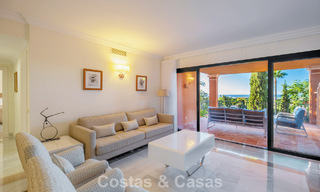 Move-in ready, spacious, luxury apartment with sea views for sale in Marbella - Benahavís 798149 
