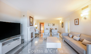 Move-in ready, spacious, luxury apartment with sea views for sale in Marbella - Benahavís 798153 