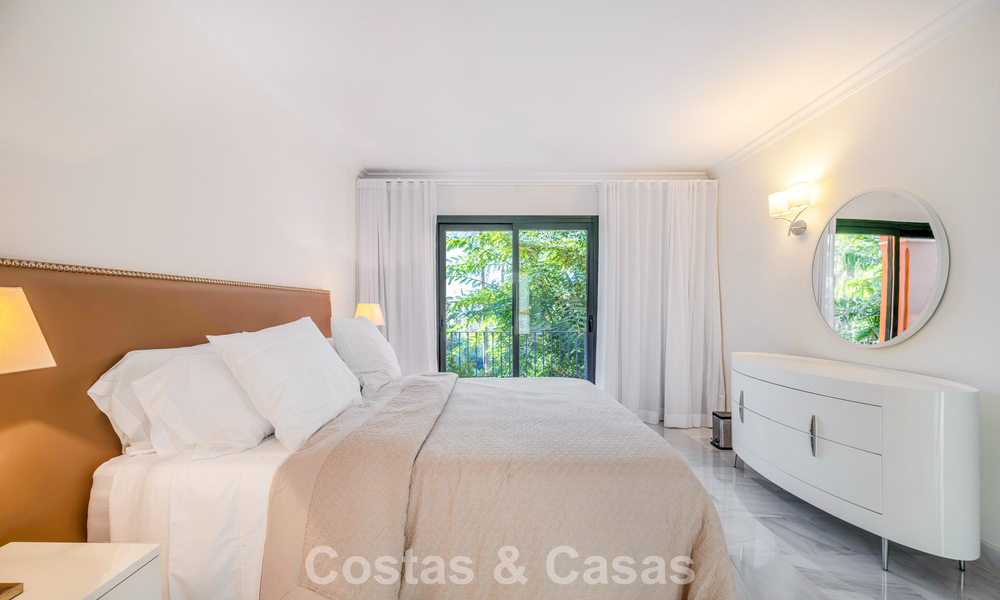 Move-in ready, spacious, luxury apartment with sea views for sale in Marbella - Benahavís 798163