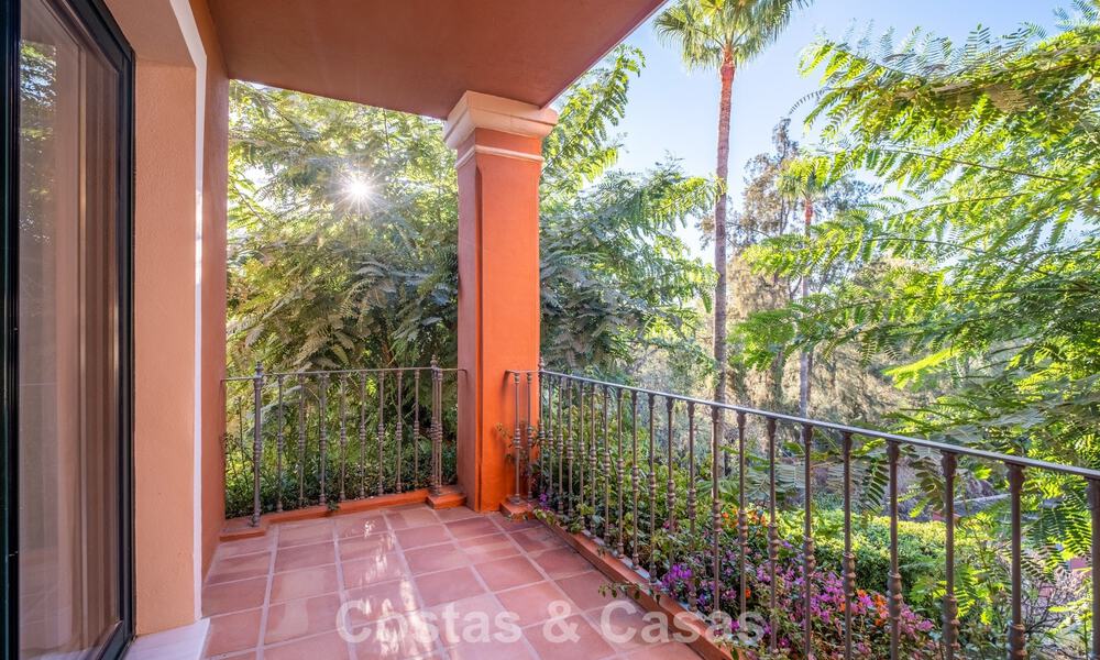 Move-in ready, spacious, luxury apartment with sea views for sale in Marbella - Benahavís 798164