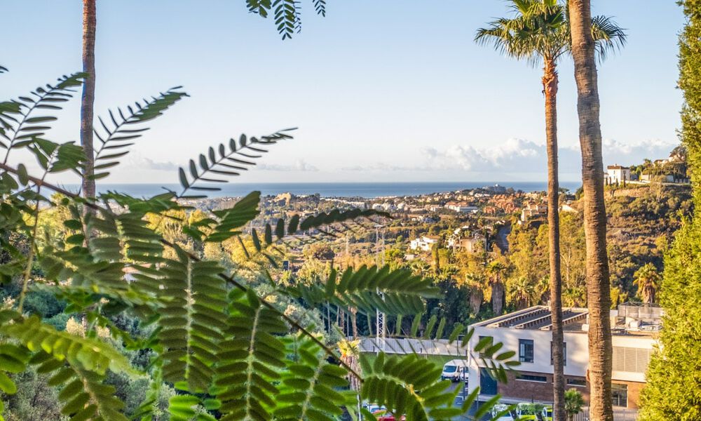 Move-in ready, spacious, luxury apartment with sea views for sale in Marbella - Benahavís 798166
