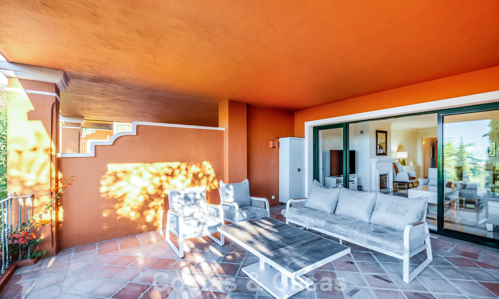 Move-in ready, spacious, luxury apartment with sea views for sale in Marbella - Benahavís 798168