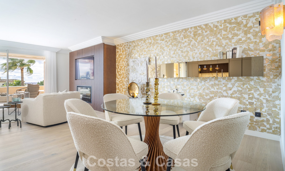 Spacious, modernised 4-bedroom apartment with sea views for sale in Nueva Andalucía, Marbella 798222