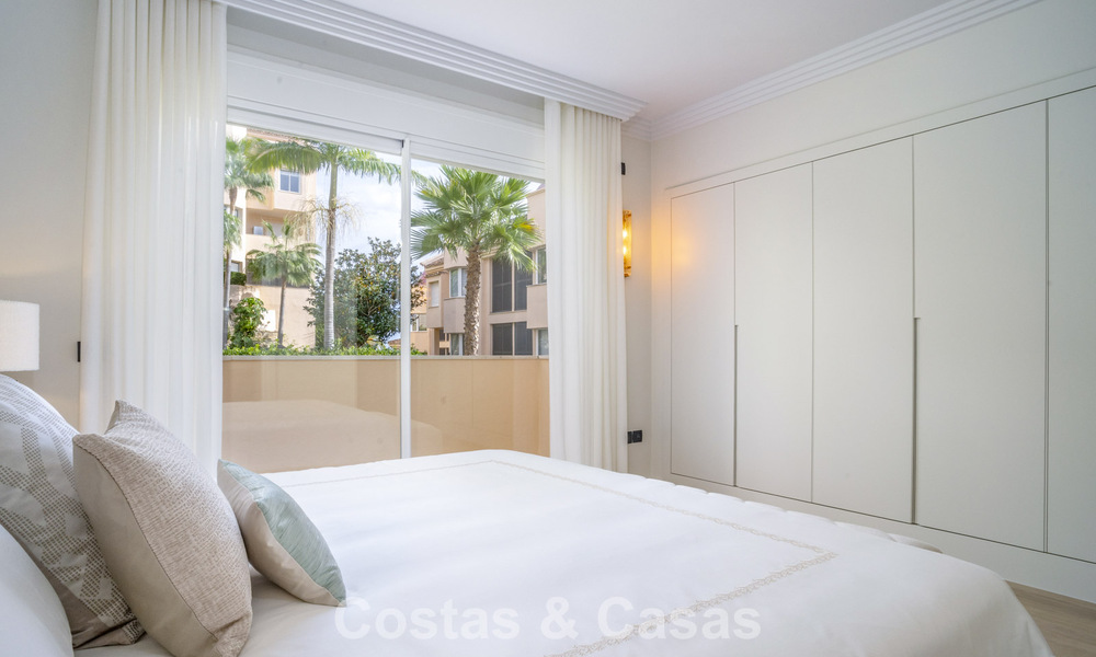 Spacious, modernised 4-bedroom apartment with sea views for sale in Nueva Andalucía, Marbella 798229