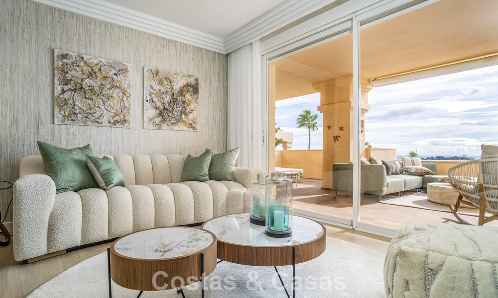 Spacious, modernised 4-bedroom apartment with sea views for sale in Nueva Andalucía, Marbella 798237