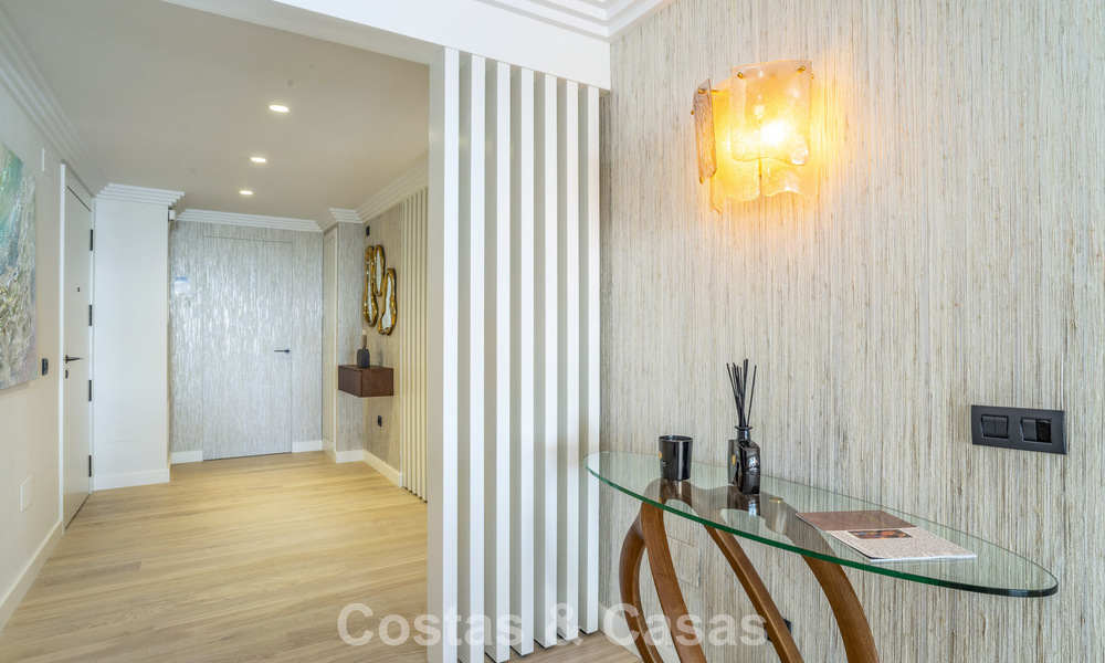 Spacious, modernised 4-bedroom apartment with sea views for sale in Nueva Andalucía, Marbella 798246