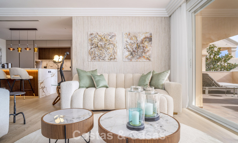 Spacious, modernised 4-bedroom apartment with sea views for sale in Nueva Andalucía, Marbella 798258