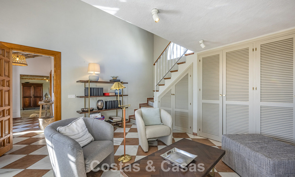Charming rustic villa with modern comfort for sale in Guadalmina Alta, Marbella 798301