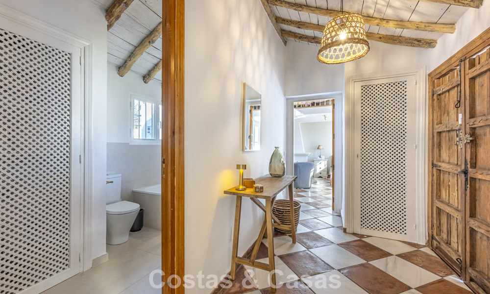 Charming rustic villa with modern comfort for sale in Guadalmina Alta, Marbella 798302