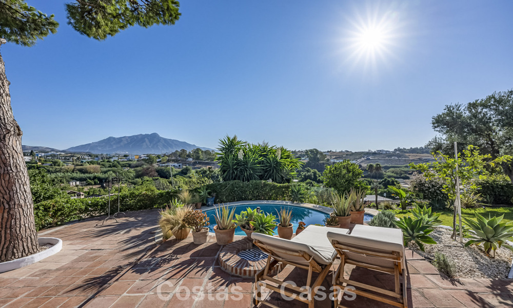 Charming rustic villa with modern comfort for sale in Guadalmina Alta, Marbella 798306