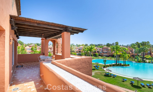 Elegant penthouse with expansive terrace for sale near Guadalmina Baja, Marbella - Estepona 798309