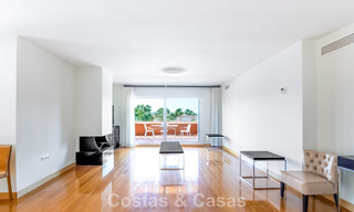 Elegant penthouse with expansive terrace for sale near Guadalmina Baja, Marbella - Estepona 798316 