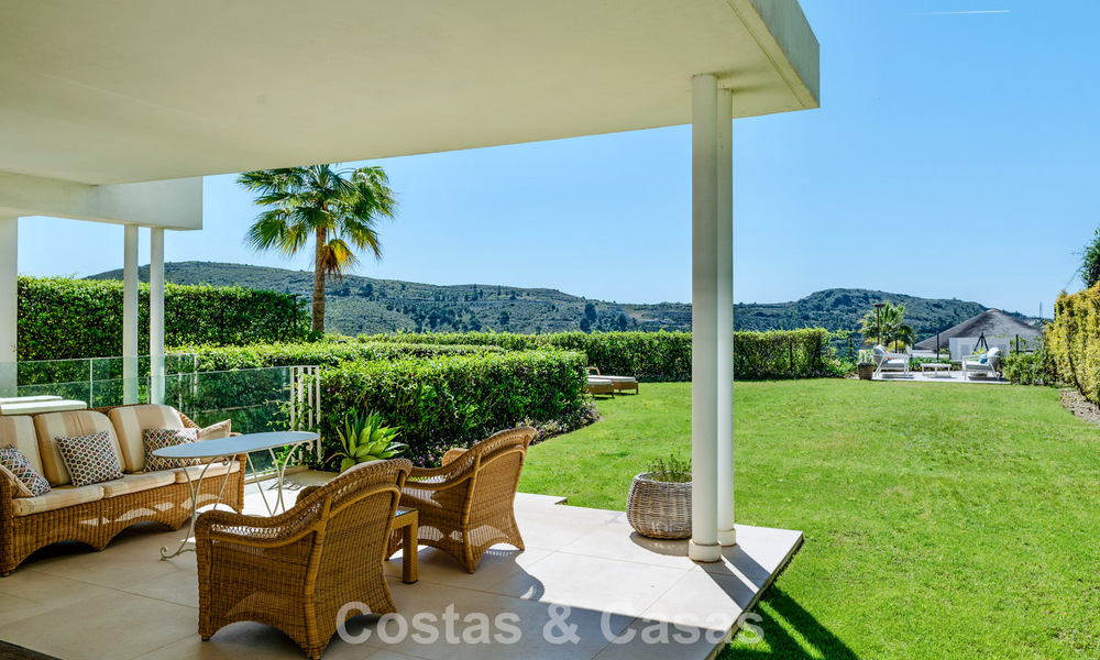 Luxury duplex apartment with large garden and sea views for sale in Marbella - Benahavís 798323