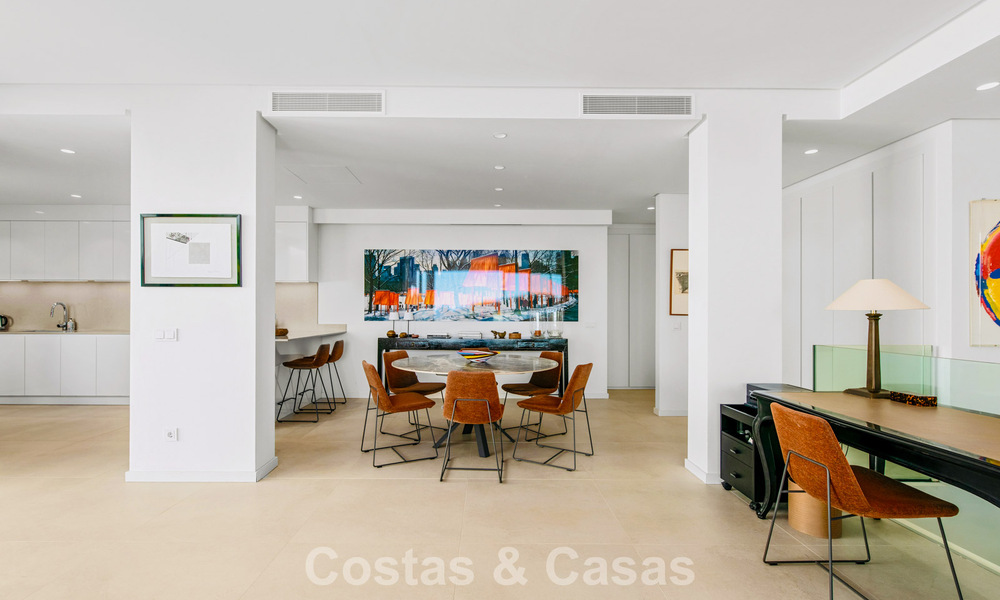 Luxury duplex apartment with large garden and sea views for sale in Marbella - Benahavís 798327