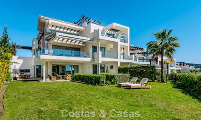 Luxury duplex apartment with large garden and sea views for sale in Marbella - Benahavís 798328