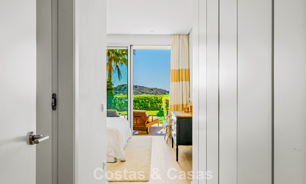 Luxury duplex apartment with large garden and sea views for sale in Marbella - Benahavís 798331