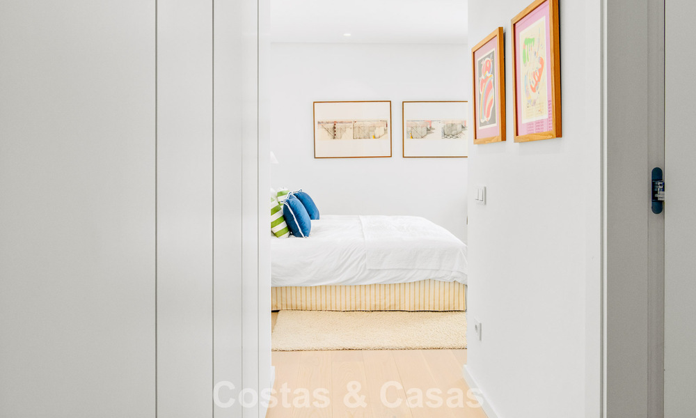 Luxury duplex apartment with large garden and sea views for sale in Marbella - Benahavís 798332