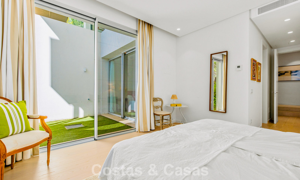 Luxury duplex apartment with large garden and sea views for sale in Marbella - Benahavís 798333
