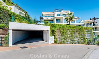 Luxury duplex apartment with large garden and sea views for sale in Marbella - Benahavís 798340 