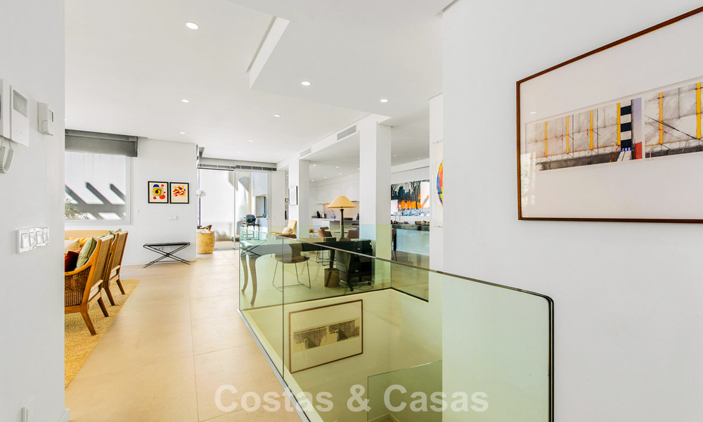 Luxury duplex apartment with large garden and sea views for sale in Marbella - Benahavís 798342