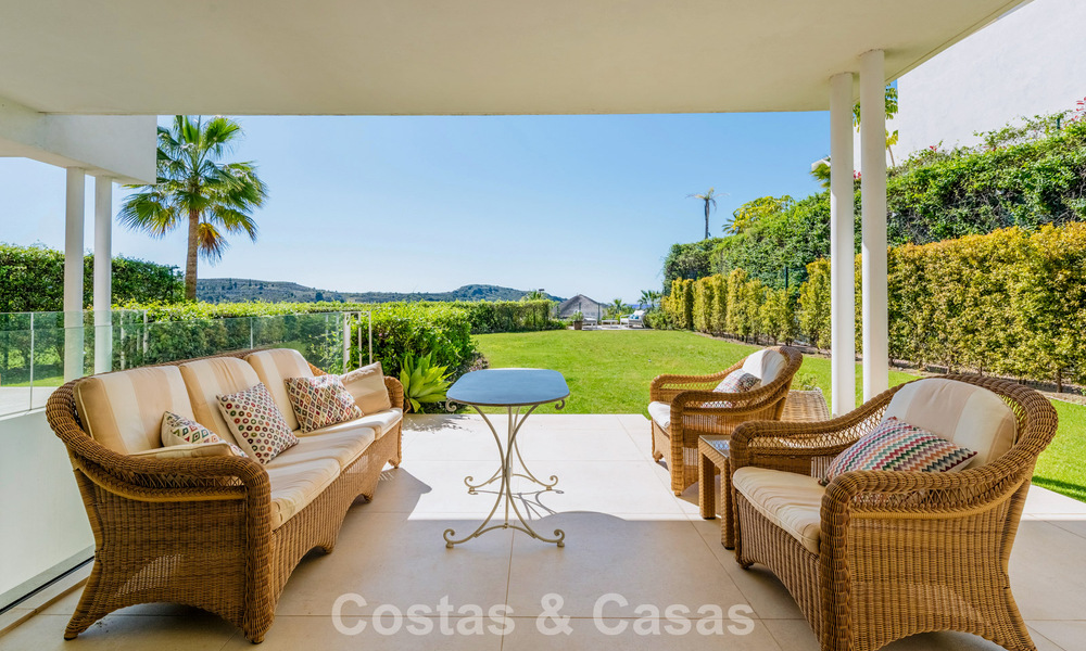 Luxury duplex apartment with large garden and sea views for sale in Marbella - Benahavís 798366