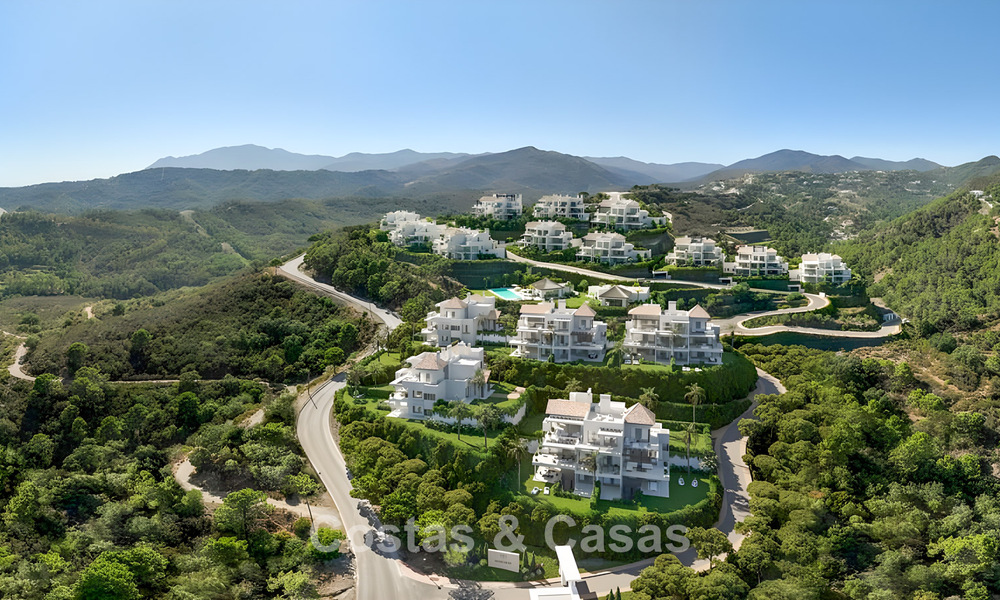 Luxury duplex apartment with large garden and sea views for sale in Marbella - Benahavís 798375