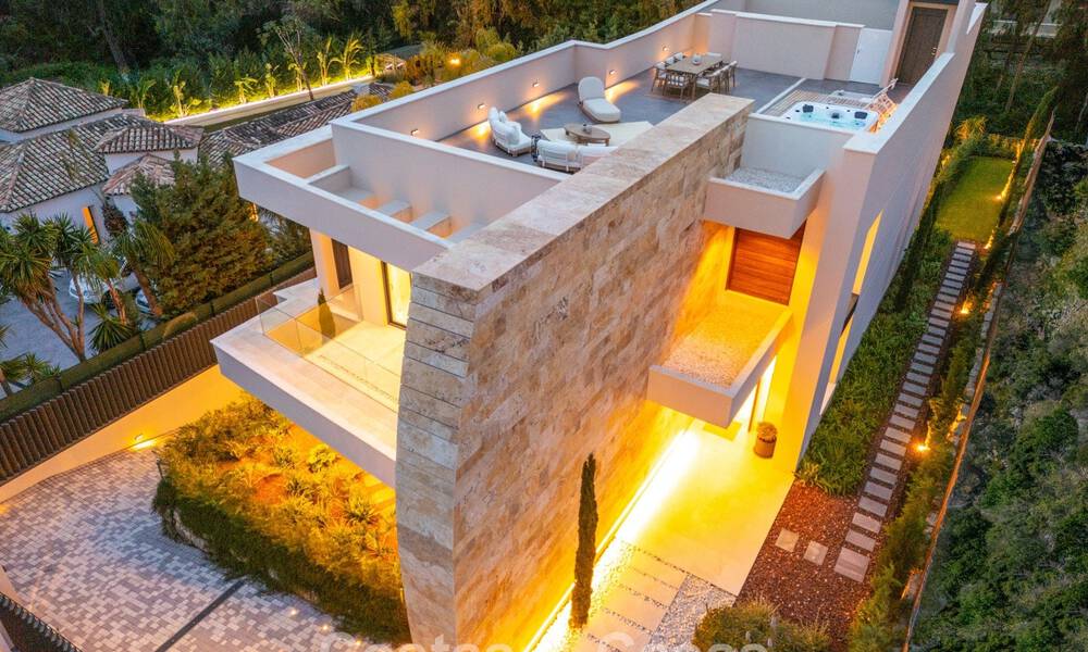Advanced designer villa for sale just a stone’s throw from the golf course, in the heart of Nueva Andalucía, Marbella 798431