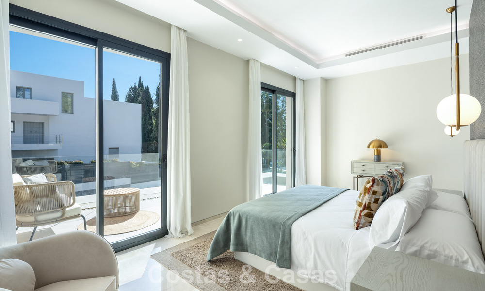 Advanced designer villa for sale just a stone’s throw from the golf course, in the heart of Nueva Andalucía, Marbella 798432