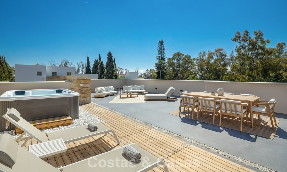 Advanced designer villa for sale just a stone’s throw from the golf course, in the heart of Nueva Andalucía, Marbella 798439