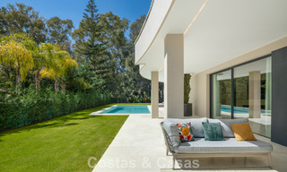 Advanced designer villa for sale just a stone’s throw from the golf course, in the heart of Nueva Andalucía, Marbella 798448 