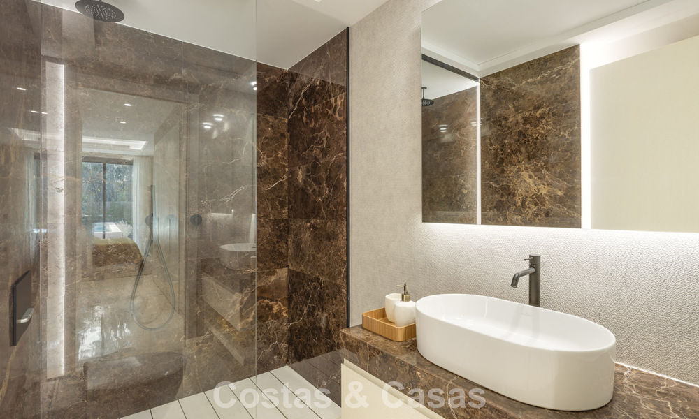 Advanced designer villa for sale just a stone’s throw from the golf course, in the heart of Nueva Andalucía, Marbella 798460