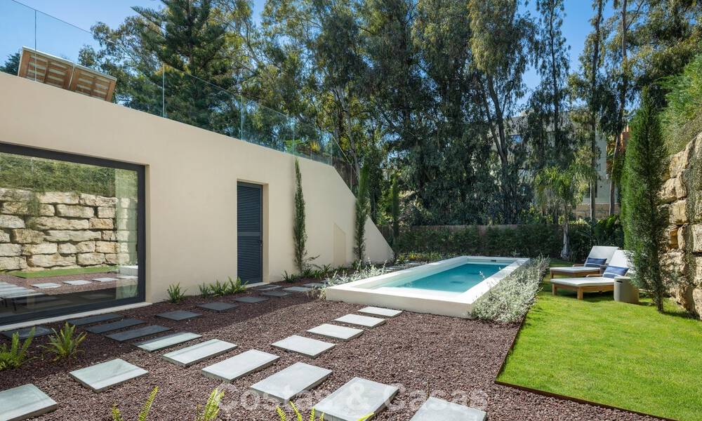 Advanced designer villa for sale just a stone’s throw from the golf course, in the heart of Nueva Andalucía, Marbella 798464