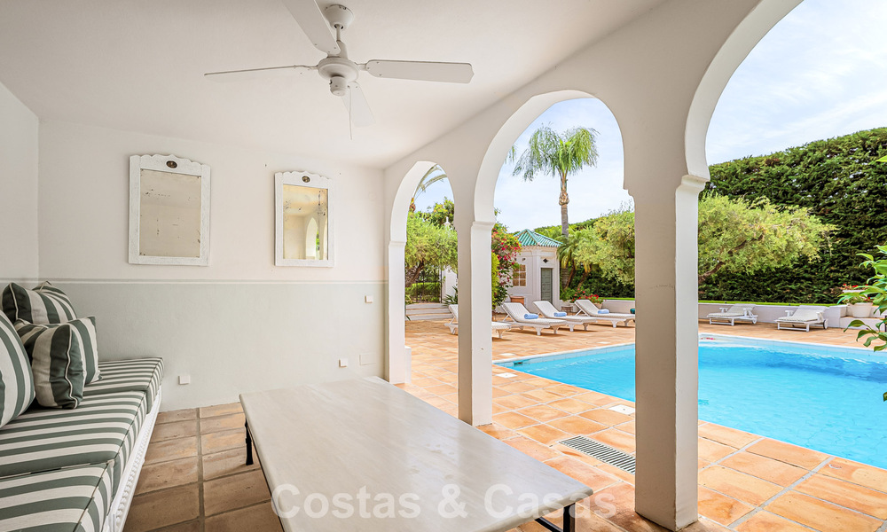 Stately luxury villa with a classic mediterranean architectural style and beautiful gardens for sale in Sierra Blanca, Marbella 798467