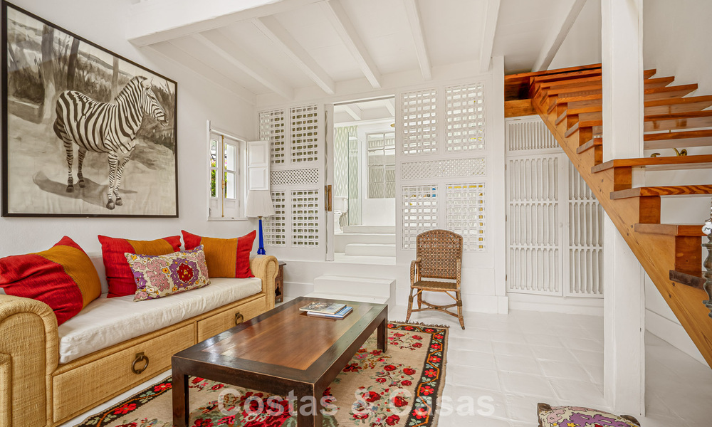 Stately luxury villa with a classic mediterranean architectural style and beautiful gardens for sale in Sierra Blanca, Marbella 798469