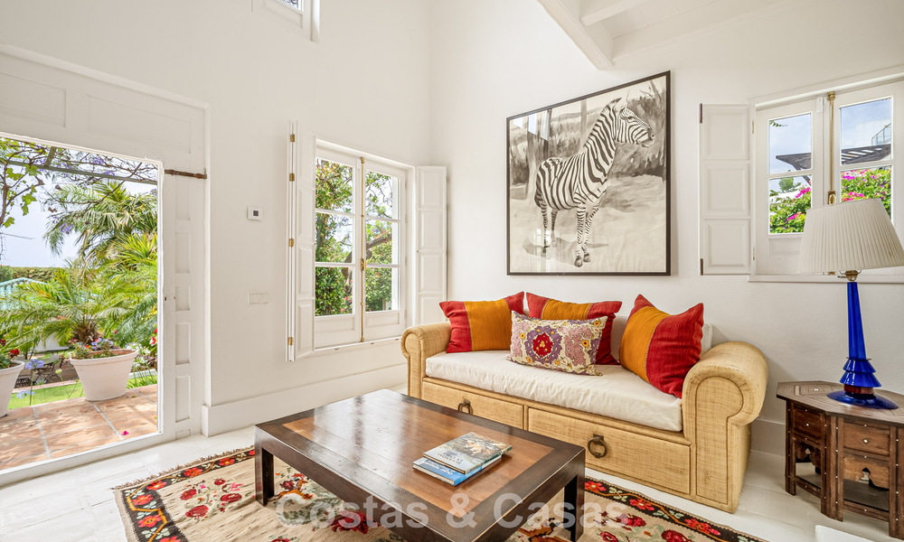 Stately luxury villa with a classic mediterranean architectural style and beautiful gardens for sale in Sierra Blanca, Marbella 798470