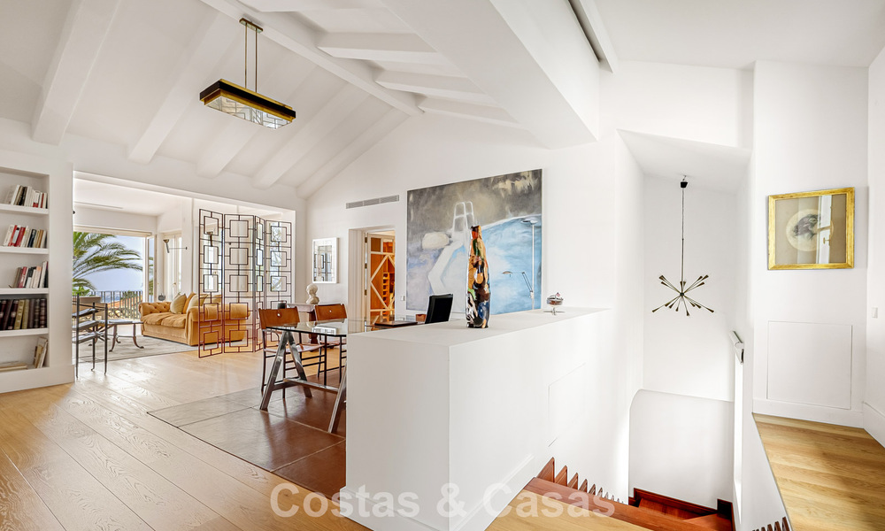 Stately luxury villa with a classic mediterranean architectural style and beautiful gardens for sale in Sierra Blanca, Marbella 798476