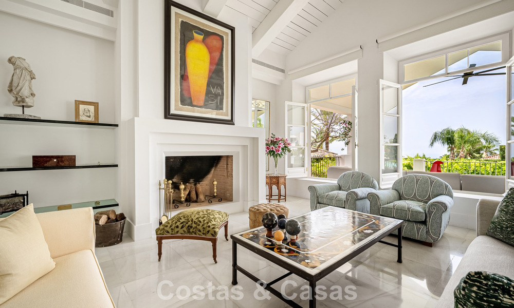 Stately luxury villa with a classic mediterranean architectural style and beautiful gardens for sale in Sierra Blanca, Marbella 798483