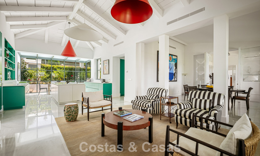 Stately luxury villa with a classic mediterranean architectural style and beautiful gardens for sale in Sierra Blanca, Marbella 798492