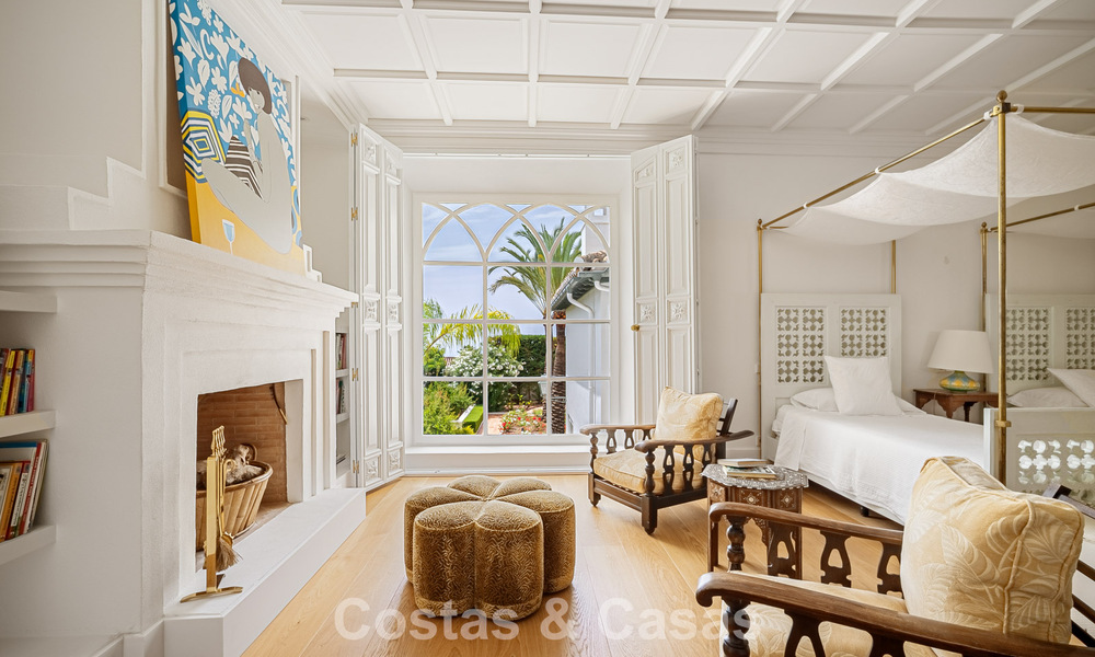 Stately luxury villa with a classic mediterranean architectural style and beautiful gardens for sale in Sierra Blanca, Marbella 798499