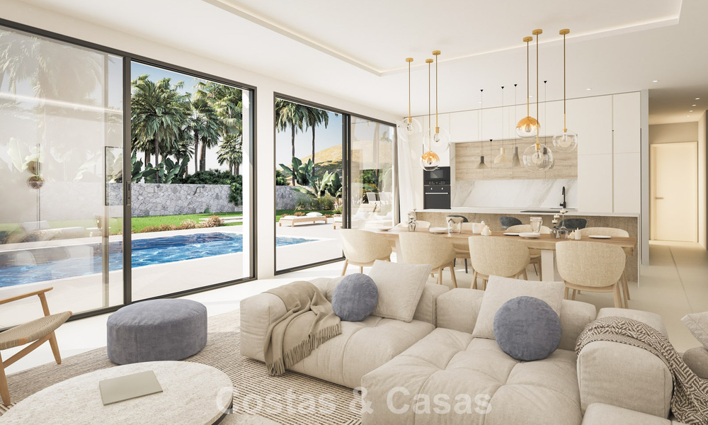 Exclusive custom-built villa for sale within walking distance of the beach in Estepona 798524