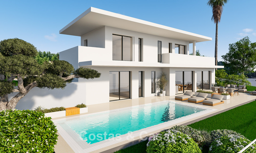 Exclusive custom-built villa for sale within walking distance of the beach in Estepona 798525