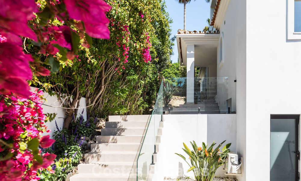 Beautifully renovated modern mediterranean villa with sea views for sale in Benahavís - Marbella 798535