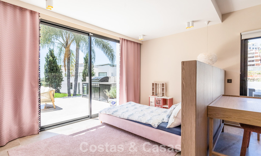 Beautifully renovated modern mediterranean villa with sea views for sale in Benahavís - Marbella 798540