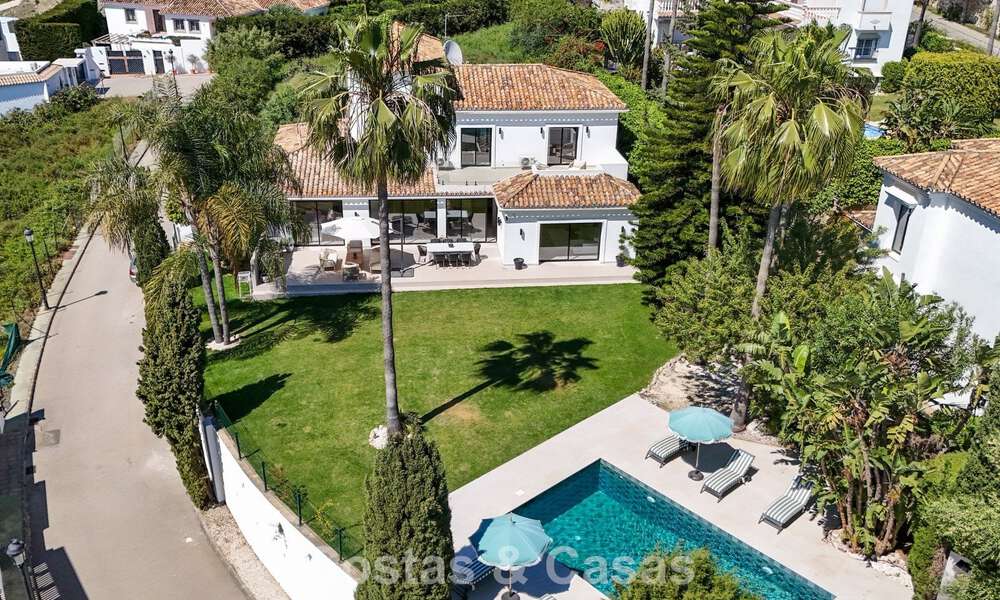Beautifully renovated modern mediterranean villa with sea views for sale in Benahavís - Marbella 798543