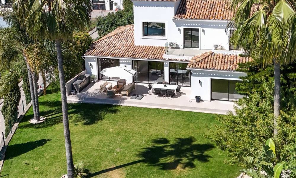 Beautifully renovated modern mediterranean villa with sea views for sale in Benahavís - Marbella 798544