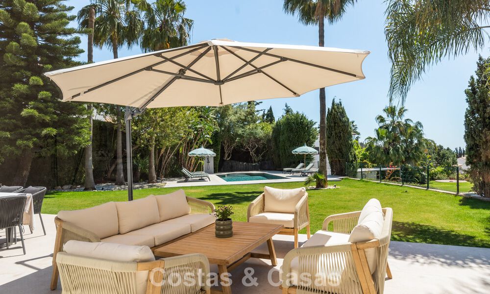 Beautifully renovated modern mediterranean villa with sea views for sale in Benahavís - Marbella 798570