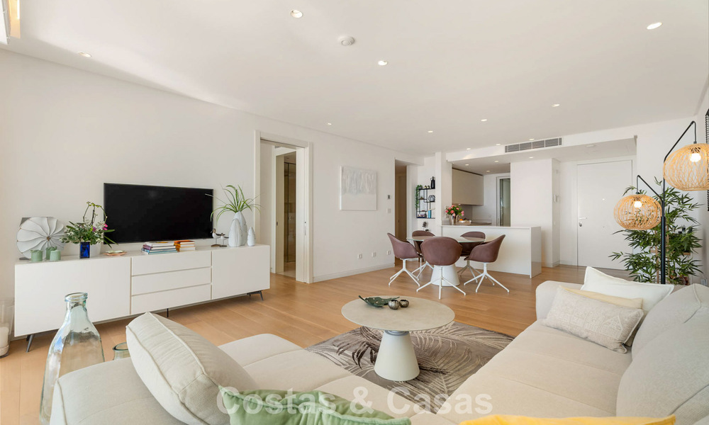 Modern luxury apartment for sale with sea views in a boutique complex in the hills near Marbella town 798591