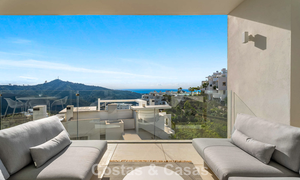 Modern luxury apartment for sale with sea views in a boutique complex in the hills near Marbella town 798593