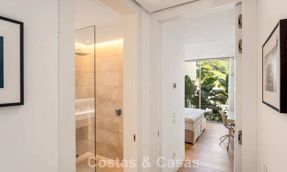 Modern luxury apartment for sale with sea views in a boutique complex in the hills near Marbella town 798601
