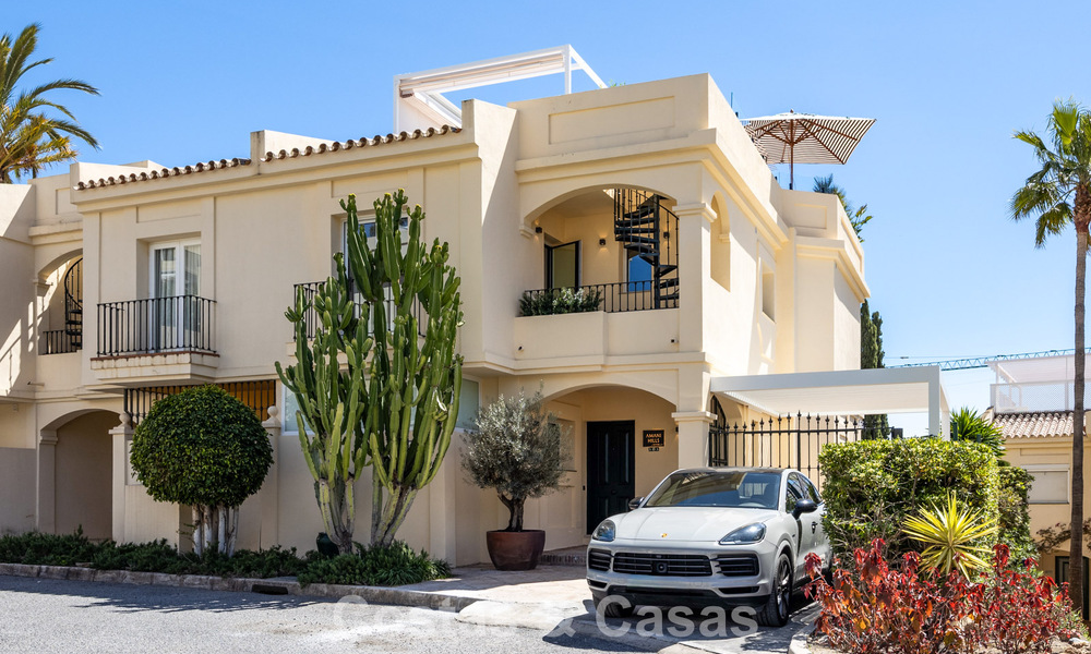 Luxury designer townhouse with panoramic sea views for sale in La Quinta, Marbella - Benahavís 798609